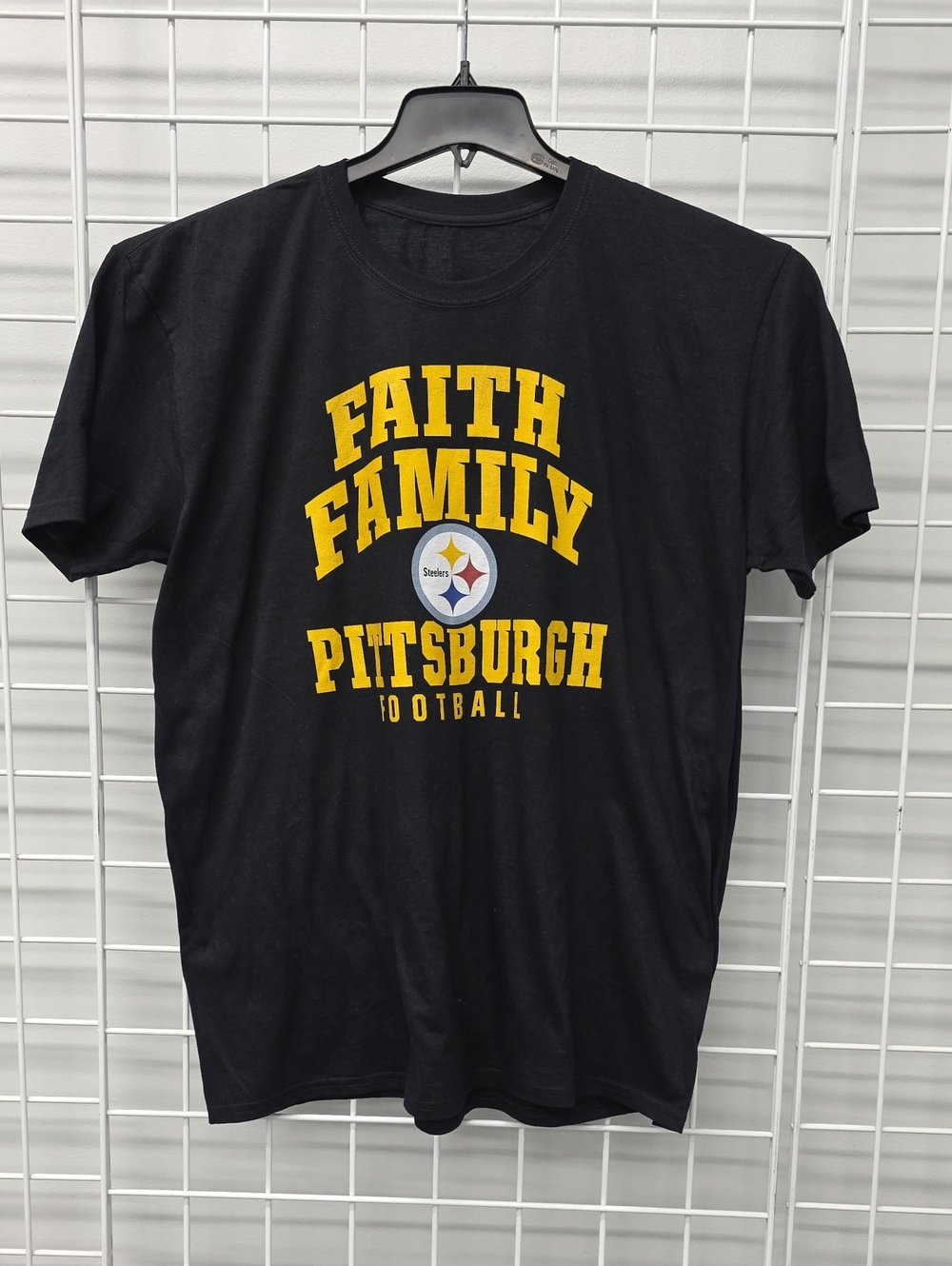 NFL Pittsburgh Steelers Football 'Faith Family' Black T-Shirt Size XL